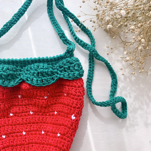 ＊オーダーページ　いちごのポシェット＊ オーダーページいちごのポシェット＊