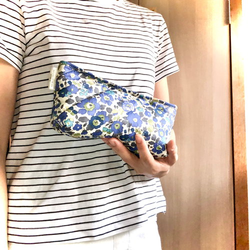 お化粧ポーチ✴︎キルティング加工✴︎ふわふわポーチ ベッツィ  