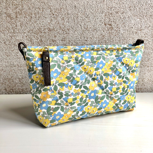 L size ）接着芯＋キルト芯でしっかりふわふわのキルティングポーチ  