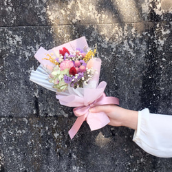 |單純的愛| 康乃馨。繡球花。花禮。母親節花束 第2張的照片