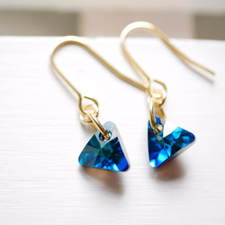 三角形和百慕達藍色施華洛世奇水晶迷你耳環 第1張的照片