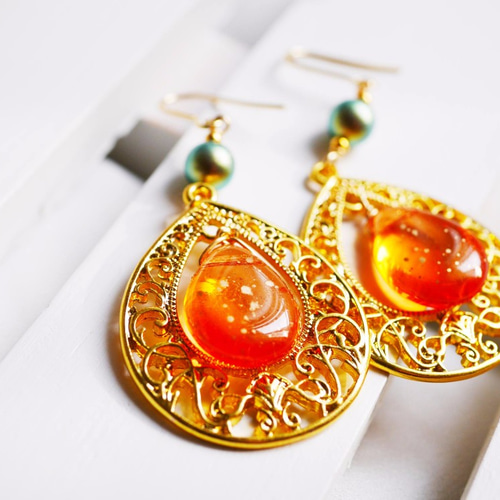 グリーン×オレンジのアジアンピアス New ピアス（フック・チェーン