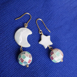 彩色貝殼&amp;月亮和星星耳環 第1張的照片