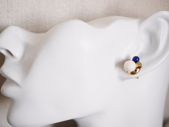 トリコロールクリスタルのbijouxイヤリング（ピアス） 3枚目の画像