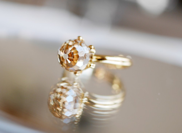 スワロフスキーのミラーボールリング／シャンパンゴールド 指輪