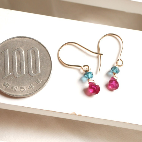 14kgf】ルビー＆ロンドンブルークォーツのミニミニピアス ピアス