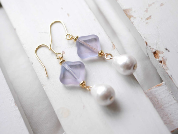 紫色和棉珍珠/落棉珍珠的童話耳環 第2張的照片
