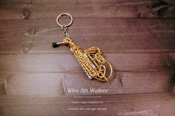 " Alto Saxophone " key ring by Wire Art Walker Studio 1枚目の画像