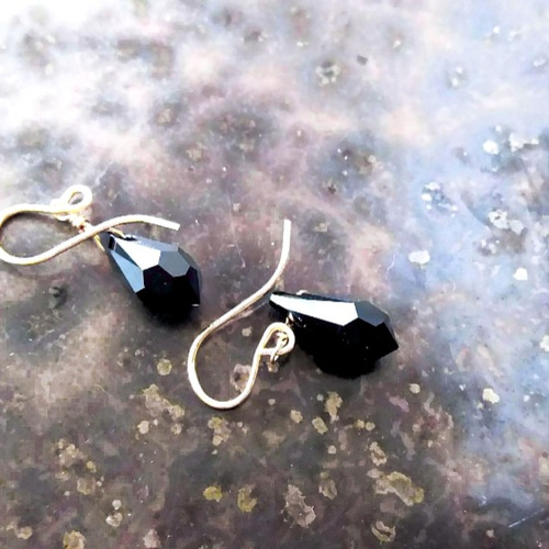 SWAROVSKIピアス K14gf SWAROVSKI クリスタルジェットピアス pierced earrings