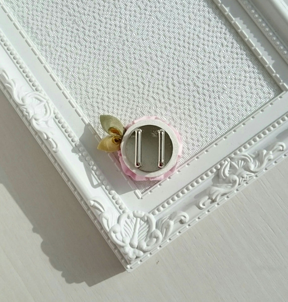 つまみ細工の桜の帯留(羽二重) 2枚目の画像