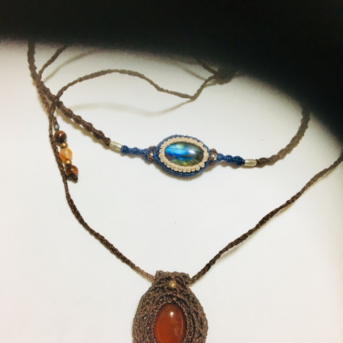 売り切れました、有難う御座いました、^ - ^マクラメ編みペンダント  