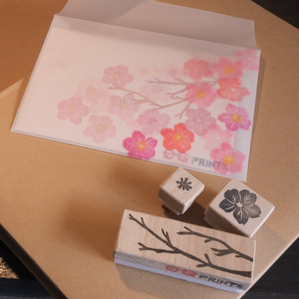 【春のお便りに☆】手作り桜吹雪のはんこ☆３点セット 1枚目の画像