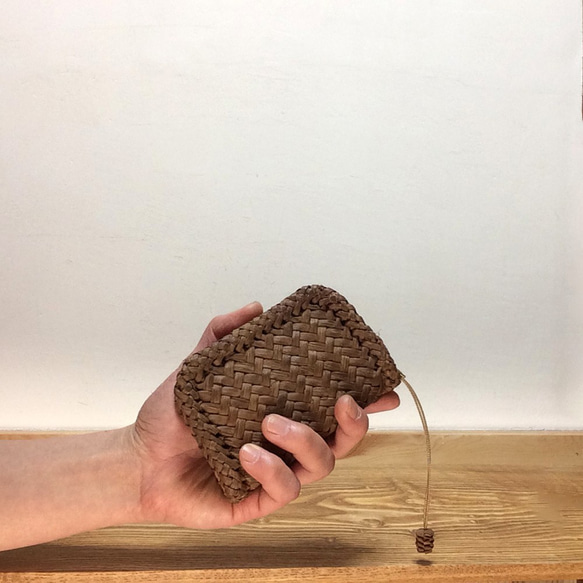 山葡萄の小銭入れ　5㎜ななめ網代編み 9枚目の画像