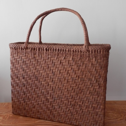 山ぶどうbag 9-9 山葡萄のつる（皮）で編んだバッグ かごバッグ