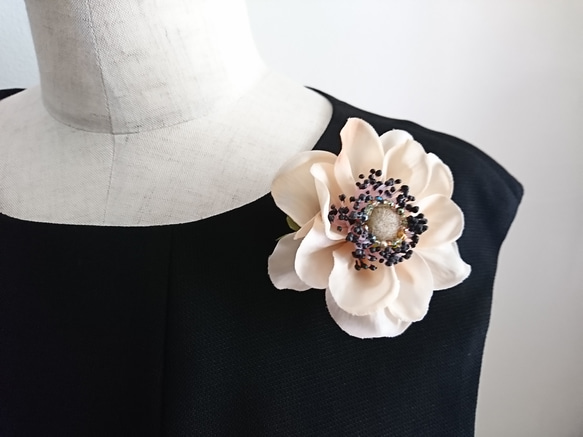 コサージュ ［ anemone corsage & headdress ( クリームベージュ ) ］ 5枚目の画像