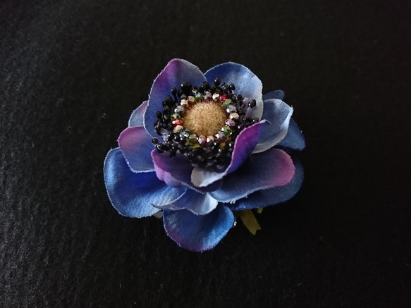 コサージュ ［ anemone corsage & headdress ( ブルー ) ］ 3枚目の画像