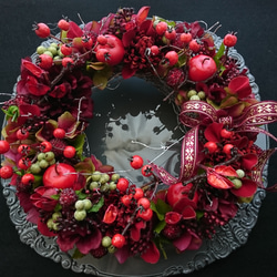リース［ red petal & berry wreath ］ 1枚目の画像