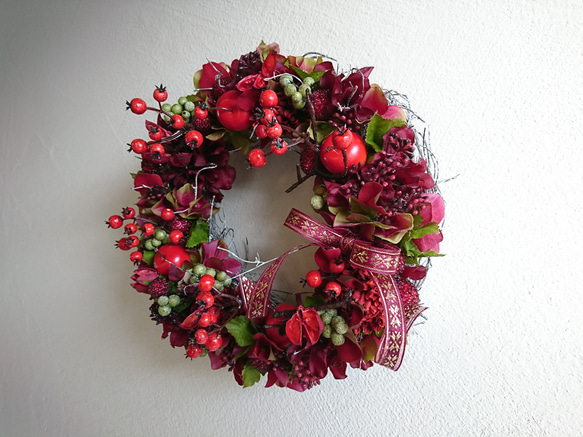 リース［ red petal & berry wreath ］ 4枚目の画像