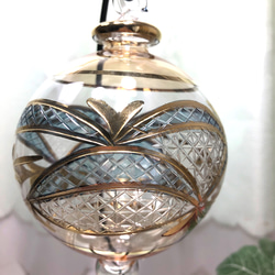 エジプト　ガラスオーナメント5　切子ゴールド　ボール型　工芸品　手吹きガラス　クリスマス　サンキャチャー　ハンガー付　 3枚目の画像