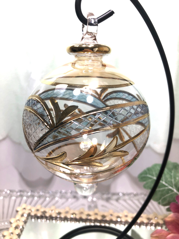 エジプト　ガラスオーナメント5　切子ゴールド　ボール型　工芸品　手吹きガラス　クリスマス　サンキャチャー　ハンガー付　 4枚目の画像