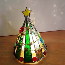 ステンドグラス製　天使と星を散りばめた　クリスマスツリーのランプ 1枚目の画像