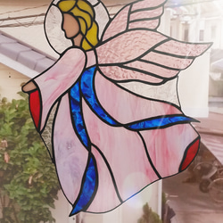 幸運を呼ぶエンジェルモチーフ　ステンドグラス　サンキャッチャーパネル 幸運を呼ぶ！天使のモチーフ ステンドグラス製 サンキャッチャーパネル