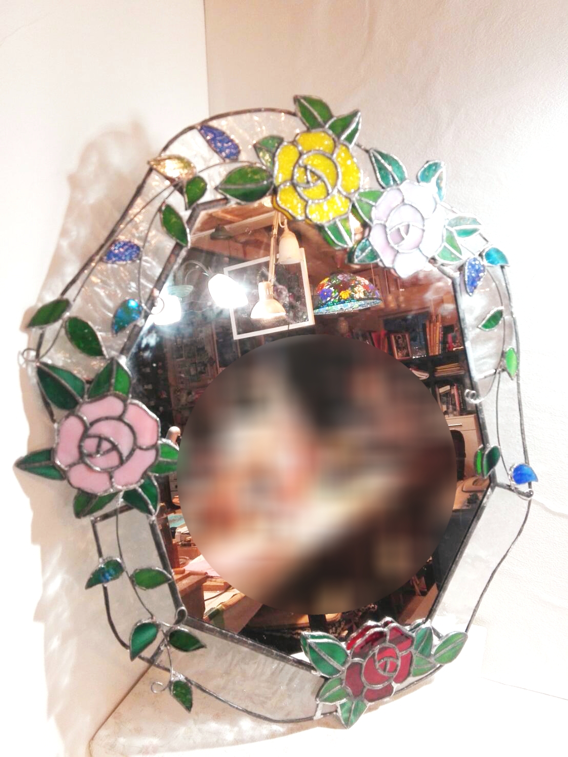 ステンドグラス製 アンティーク調 ローズモチーフのウォールミラー