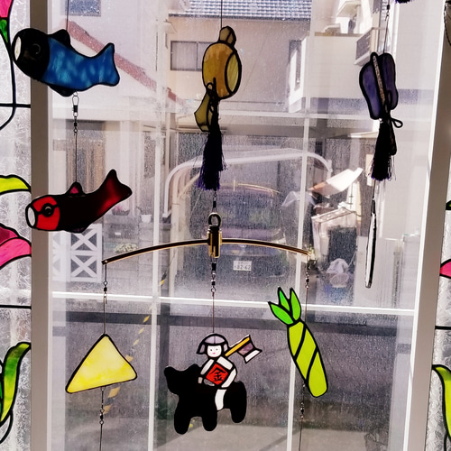 男の子のお誕生祝いに　ステンドグラス製　端午の節句のモビール　五月人形 お孫さん(男の子)のお誕生祝いに ステンドグラス製 端午の節句の