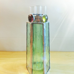 ステンドグラス製　アンティーク調　グリーンのフラワーベース(花瓶) 2枚目の画像