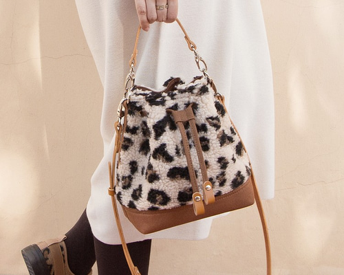 miumiuハラコ★レオパード柄が可愛い☆チェーンショルダー miumiuハラコ☆レオパード柄が可愛い☆チェーンショルダー