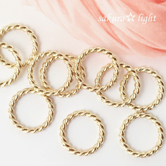 ゴールド ツイストデザイン リング