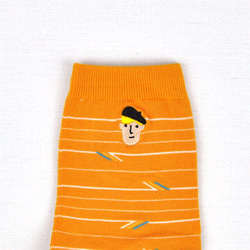 小畫家 3:4 /橘/ 刺繡 襪子 第3張的照片