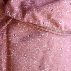 江戸小紋風　落ち着いた大人の桃色に小花柄　裄68.5ｃｍ　トールサイズ　ウール着物　　和裁師手縫い着物 9枚目の画像