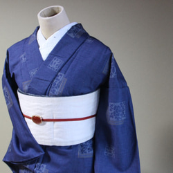 ◇現代 有松鳴海絞 浴衣◇【濃紺】意外と珍しい絞りのあやめ柄 静謐な