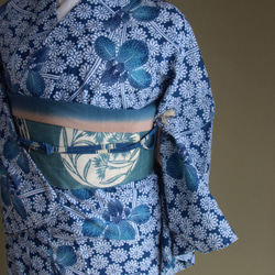 大人かわいい藍染浴衣　明るめブルー細かい小菊に菖蒲柄　　裄68ｃｍ　トールサイズ　木綿　和裁 3枚目の画像