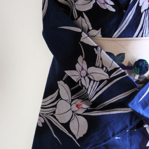 浴衣✿注染　手縫い仕立上がり　濃紺色　枝花　綿 楽天市場】【utatane×注染工房 日本製小幅生地使用 浴衣3点