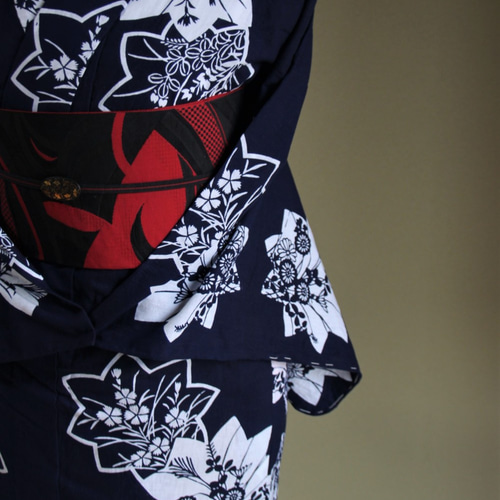 手染め藍注染 型染浴衣 濃紺 桔梗が揺れる絵になる洗練ディテール秋の