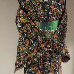 濃紺×オレンジ　中華風のオリエンタルな花柄　裄68ｃｍ　お袖長めトールサイズ　ウール　　和裁師手縫い着物 4枚目の画像