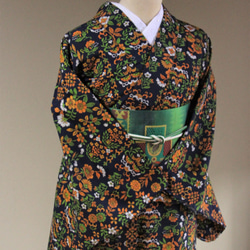 濃紺×オレンジ　中華風のオリエンタルな花柄　裄68ｃｍ　お袖長めトールサイズ　ウール　　和裁師手縫い着物 5枚目の画像