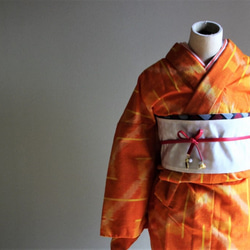 マンダリンオレンジがポップでキュート　裄67ｃｍ　ウール　和裁師完全手縫い着物 1枚目の画像