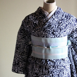 本藍染浴衣　舞妓さんの夏の装いのような菖蒲柄浴衣　裄67ｃｍ　木綿　和裁師完全手縫い着物 3枚目の画像