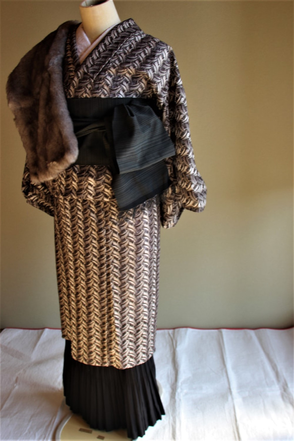 パーティーコーデに◇黒プリーツ裾除けとレース着物SET◇着丈が足り