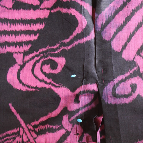 ﾋﾟﾝｸﾊﾟ-ﾌﾟﾙと黒の大胆な配色がROCK モダンでかっこいい夏着物 糸巻柄