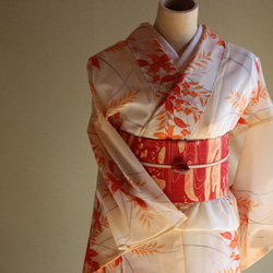 正絹絽 朝焼けのようなホワイトからアイボリーオレンジのぼかしが柔らかな印象　裄65ｃｍ　　和裁師完全手縫い着物 7枚目の画像