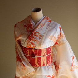 正絹絽 朝焼けのようなホワイトからアイボリーオレンジのぼかしが柔らかな印象　裄65ｃｍ　　和裁師完全手縫い着物 8枚目の画像