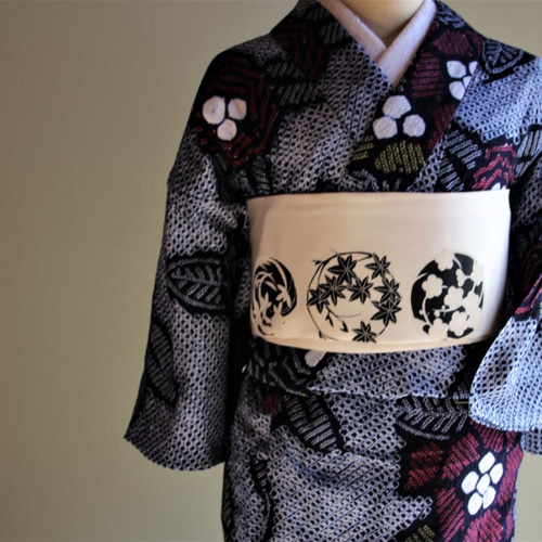 ◇有松鳴海絞り◇【濃紺黄赤】斜めにつながる花々の連鎖がきれい