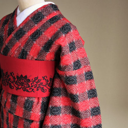 北欧系　赤黒チェックにキルト柄　裄69cm　トールサイズ ウール　和裁師手縫い着物 5枚目の画像
