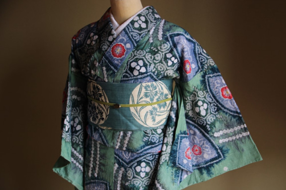 有松・鳴海絞り 手絞り美しい緑ぼかし入り 美品 有松・鳴海絞り 手絞り美しい緑ぼかし入り 美品