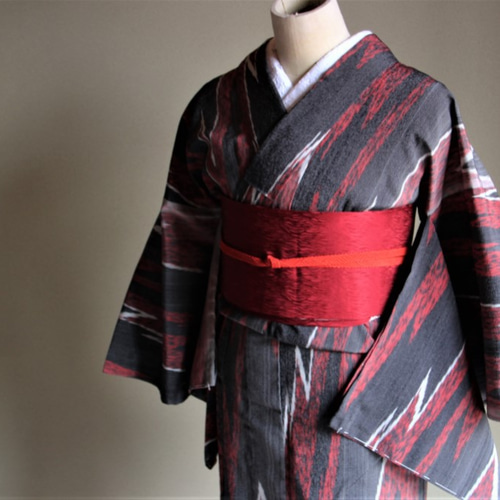 お召単衣 【赤*黒*白】大胆な矢羽柄がモダン 正絹 裄65cm 和裁師手縫