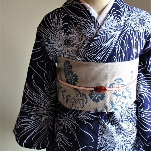 本藍染浴衣 古典な中に華やかな糸菊がシックモダン 裄68cm